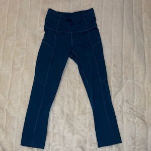 Lululemon Cropped Navy Leggings